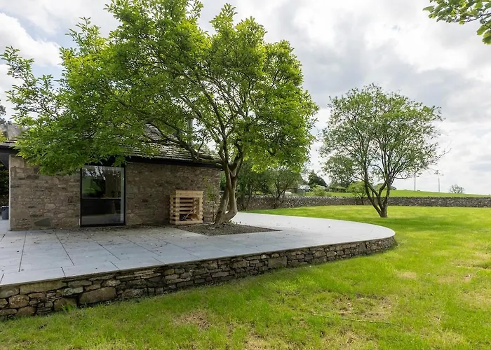 The At Cherry Tree * Natland